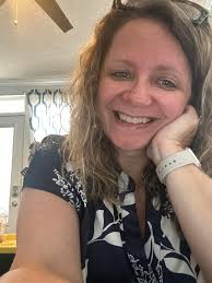 Happy new week everyone, be your own version to smile🫰😍💖  #hilightseveryonefollowers #susanbasaarconada #selfie