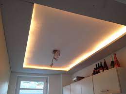 Decke abhangen led beleuchtung modern alternative. Indirektes Licht In Der Kuche Bauanleitung Zum Selber Bauen Indirektes Licht Kuche Licht Indirekte Beleuchtung Wohnzimmer