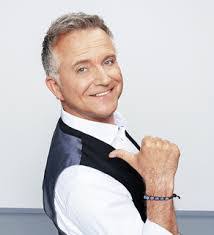 Ellen Vollmer's Instagram, Twitter & Facebook