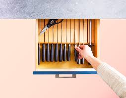 When you have kitchen base cabinets with drawers, the drawer boxes, or drawer bases, are often overlooked in their importance and value. 16 Best Kitchen Cabinet Drawers Clever Ways To Organize Kitchen Drawers