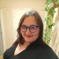 Florence Nagy's Instagram, Twitter & Facebook