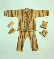 Men S Salmon Skin Robe With Applique Wenfeng You Google Arts Culture Skins Clothing Salmon Skin Clothes