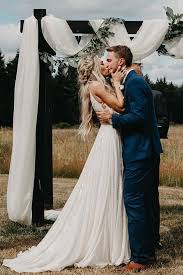 Bhldn Bonaire Gown In 2020 Wedding Picture Poses Dream Wedding Dresses Wedding Poses