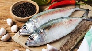 Ikan mengandung protein sehat dalam kadar yang tinggi dan tidak mengandung lemak jenuh. Ikan Kaya Gizi Dan Baik Untuk Otak Tapi Ikan Seperti Ini Dilarang Dikonsumsi Ibu Hamil Dan Anak Anak Semua Halaman Grid Health