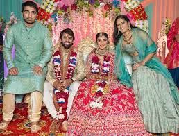 Jun 21, 2021 · new delhi: Wrestler Vinesh Phogat Wears A Ridhi Mehra Lehenga For Her Sister S Wedding Weddingsutra