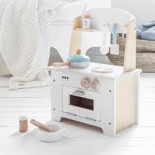 Cuisine En Bois Jouet Pour Enfant Avec Ses 8 Accessoires Bois Massif Fsc Par Petite Amelie Cuisine En Bois Enfant Cuisine Bois Maison De Poupee En Bois