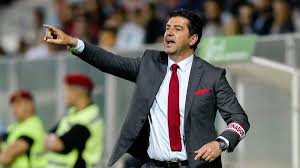 Rui carlos pinho da vitória (portuguese pronunciation: Benfica Comunicou A Cmvm A Renovacao De Rui Vitoria Por Dois Anos Ate 2020 Observador