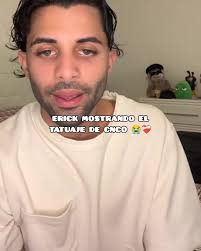 Erick Brian Colón: Su Tatuaje y Música de CNCO