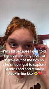 Genuinely so sad for her and want to take her out 🥺❤️#barbiedoll  #barbiemovie