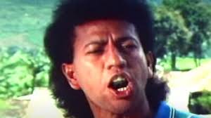 Ayu azhari melalui akunnya di instagram turut menyampaikan kabar duka tersebut. Ax4wdizlrhz8pm