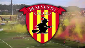 Le news sul calciomercato, interviste, calendario, risultati, formazione e le ultime notizie con aggiornamenti in tempo reale del. Inno Benevento Calcio Benevento Calcio Anthem Youtube