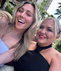 There's not much that beats seeing one of your favorite humans marry their  best friend 🥹❤️ Doing it in Hawaii was just the cherry