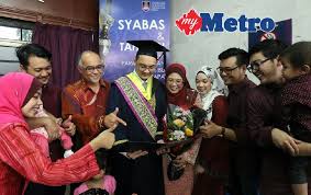 Actually roommate sama2 tempat study yg konvo ngee,just want to wish congratulations to my both roommates ada&becka berjaya menamatkan pengajian mereka di fakulti undang2 uitm shah alam.you did it girls! Nak Cipta Sejarah Dunia Perubatan
