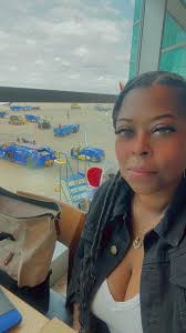 Canadians: Cheaper US phone carrier SIM cards in Disney?