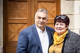 Hiába duzzadt fel a 2018 áprilisi alapítása óta tízről 27 főre a dolgozói kollektíva. Orban Viktor Maszk Nelkul Boldogan Video Sonline