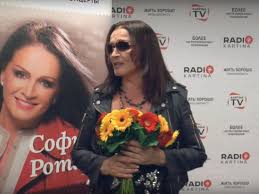 Андрей малахов журналист, телеведущий максим галкин артист, телеведущий Drug Rotaru Soobshil O Gore V Seme Pevicy Mk