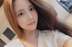 Han Seo Hee Yang Hyun Suk ve B.I Hakkında İfadesini Değiştirdiği Üzerine  Olan Tartışmalar Hakkında Düşüncelerini Paylaştı