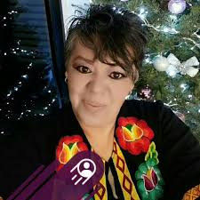 Zapatillas bordadas entregadas en la tienda a una bella señorita que pronto  celebrará sus XVIII, muchas felicidades 🎊Monse del Estado de México.  Gracias por tu preferencia y confianza. Dios te multiplique 🙏🏼.