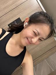 友人問我健身的時候都在聽什麼？ 我：鬼故事、靈異故事啊👻 友：你好怪我：會嗎？？？ 健身聽鬼故事好處超多的欸！  可以降溫、轉移注意力、讓心跳更加速，提升消耗量