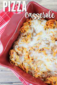 This Pizza Casserole Recipe Combines The Best Of Pizza And Pasta In One Delicious Crustless Hot Dish Melted Cheese Recipes Pizza Casserole Pizza Sauce Recipe