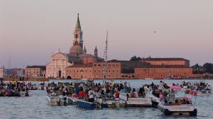 Masks are made of paper mache and decorated with high quality paints, fabrics and jewels according to the carnival tradition. Ebola Battlers Can Learn From Venice S Response To Black Death Goats And Soda Npr