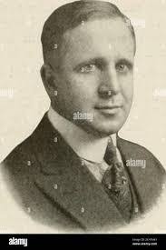 Selina Bender's Instagram, Twitter & Facebook