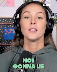 From Taylor’s lyrics to Kylie’s habits… looks like the Kelce family’s got  wood covered 🤭, 🎥: @nglwithKylie (A Wave Original) Link in Bio