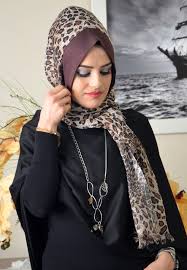 Aise Tesettur Leopar Desenli Miknatisli Sal 1 Moda Stilleri Tarz Moda Moda