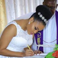 Tumaini hili si jingine bali ni lile la kusubiria siku. Mc Msilu Dada Waza Kwanza Kuwa Mke Wa Mtu Siyo Bibi Harusi Mc Msilu 0656292978 Nimekuwa Mc Katika Harusi Nyingi Mpaka Sasa Kulingana Na Umri Wangu Na Maisha Niliyoyaishi Hapa Duniani