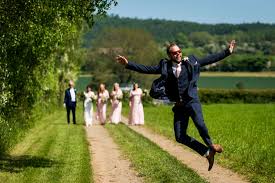 Documentary Wedding Photography: Capture Real Moments