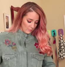 Julien Got Her That Jacket In The Video My Boyfriend Buys My Outfits Pink Hair Hair Inspiration Rose Hair