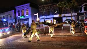 In een woning aan de westenbergmate in zwolle zuid woedde rond half 8 dinsdagavond een brand. Brandweer Rukt Uit Voor Brand In Afzuigpijp Bij Afhaalrestaurant In Zwolle