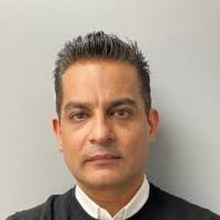 300+ perfiles de «Goldie»