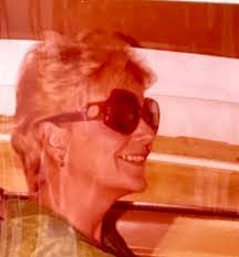 Mae Summers's Instagram, Twitter & Facebook