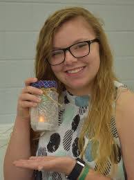 Lori Cropper's Instagram, Twitter & Facebook