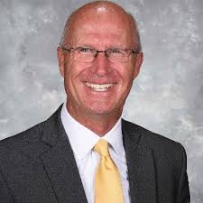 Lea Travis (@LeaTravis8)