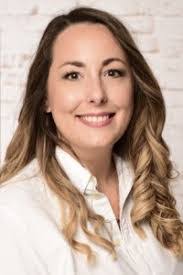 Alexandra Schafer's Instagram, Twitter & Facebook