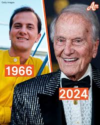 These 7 LONGEST-LIVING celebs were once Hollywood's hottest