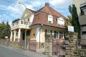 Jetzt dein haus mieten oder kaufen finden. Diakonie Seniorenheim Haus Mainblick In Kitzingen Auf Wohnen Im Alter De