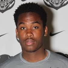 Thaddeus Bell, Duluth, Pro-Style Quarterback