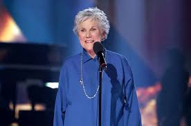 Anne Murray to be honoured at Opry House concert | CFWE Northern Alberta