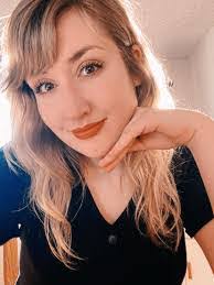 Ashley Reinertson's Instagram, Twitter & Facebook