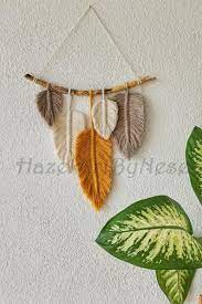 Easy diy macramé wall hanging. Macrame Leaves Macrame Feathers Christmas Gift Macrame Wall Hanging Boho Wall Decor In 2021 Feather Diy Macrame Patterns Macrame Patterns Tutorials