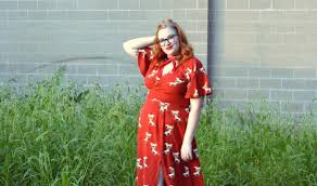 Autumn winter 2018/2019 couture collection. Haute Couture Femme Ronde Et Patron De Couture Pour Kimono Broderie Chapo