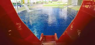 Die gesundheit und die sicherheit aller beteiligten steht für die stadtwerke northeim als betreiberin des halenbades northeim an erster stelle. Hallenbad Mieten Badespass Statt Corona Alltag In St Georgen St Georgen Triberg Umgebung Schwarzwalder Bote