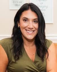 Tara Lippert's Instagram, Twitter & Facebook