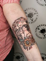 Unique & interesting tattoo ideas for mother's day which would make your mom feel honored, and loved. 19 Tattoo Ideas To Capture Mom S Love On The Skin World Stock Market