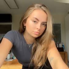 Kim Luna (kimlunape@)