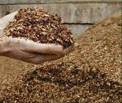 Most wood chips are between a 20c and 50c coin in size. Geoff S Tree Services Mulch Perth