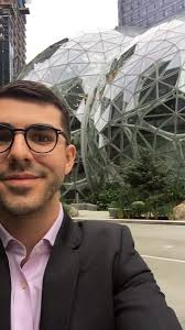 Ed Ludlow в X: „Seattle Spheres Selfie https://t.co/SaPKHVecDl“